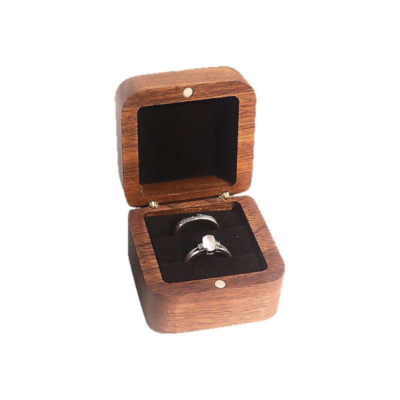 <a href="https://urrose.com/product-category/jewelry/wooden-jewelry-boxes/" style="color:#000;">Jewelry Boxes</a>